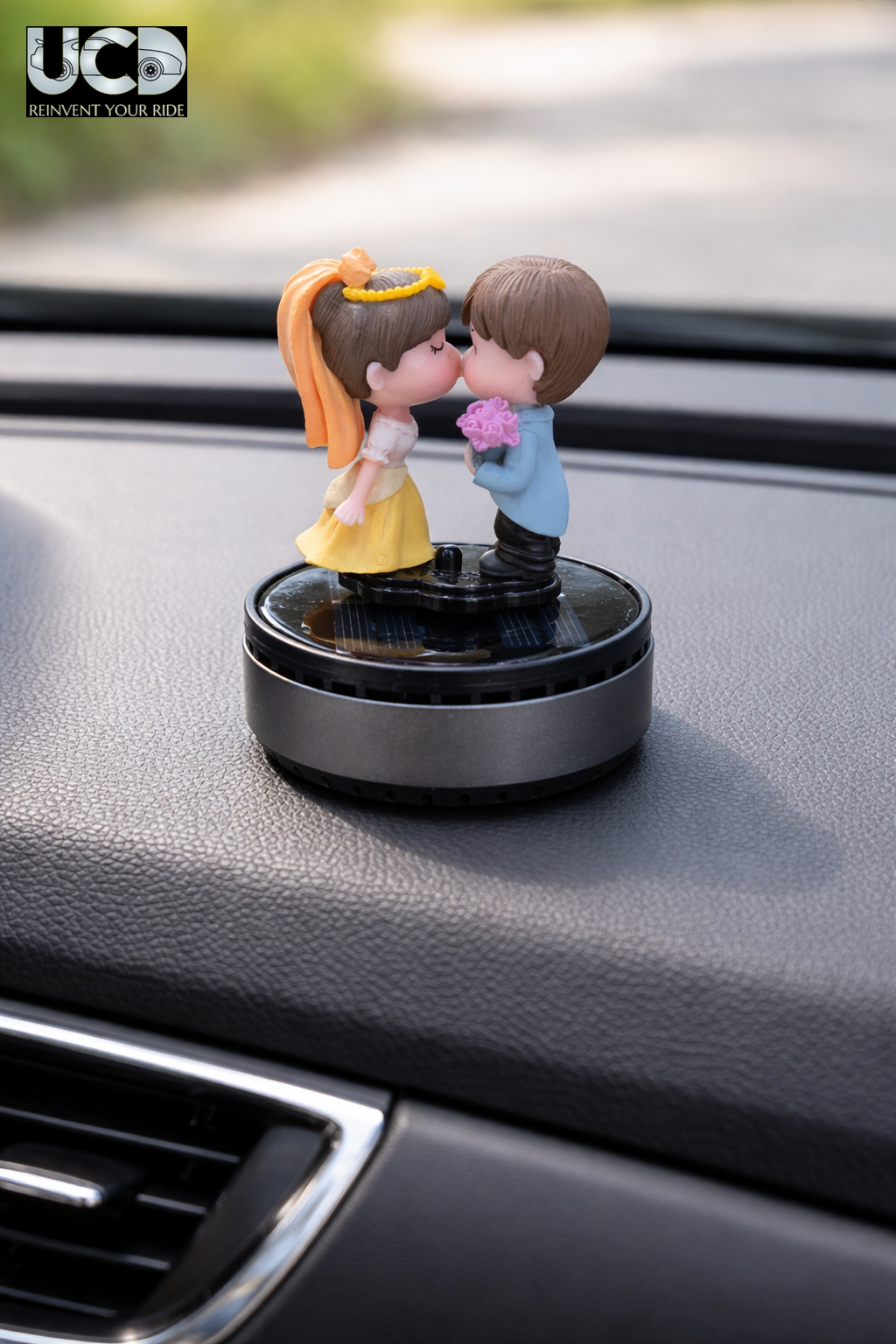Solar Powered Rotating KS03 Couple Showpiece with Aroma Diffuser Bottle – Romantic Dashboard & Home Decor